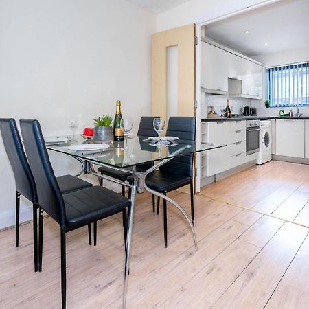 City Centre Townhouse - 3 Bedrooms - Garage - Parking - Top Rated Birmingham Zewnętrze zdjęcie