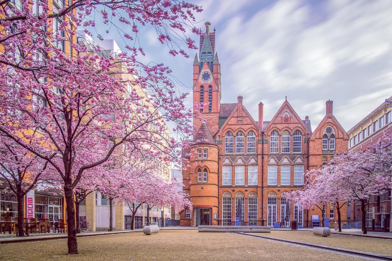 City Centre Townhouse - 3 Bedrooms - Garage - Parking - Top Rated Birmingham Zewnętrze zdjęcie