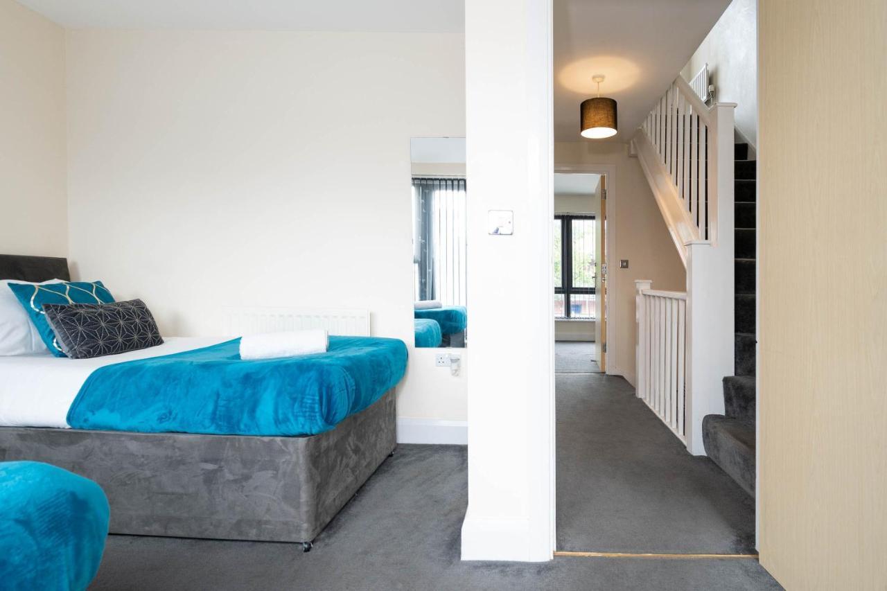 City Centre Townhouse - 3 Bedrooms - Garage - Parking - Top Rated Birmingham Zewnętrze zdjęcie