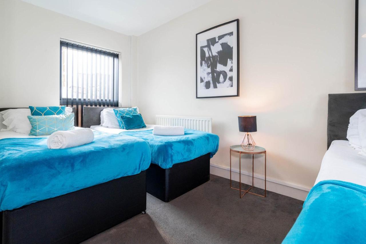 City Centre Townhouse - 3 Bedrooms - Garage - Parking - Top Rated Birmingham Zewnętrze zdjęcie