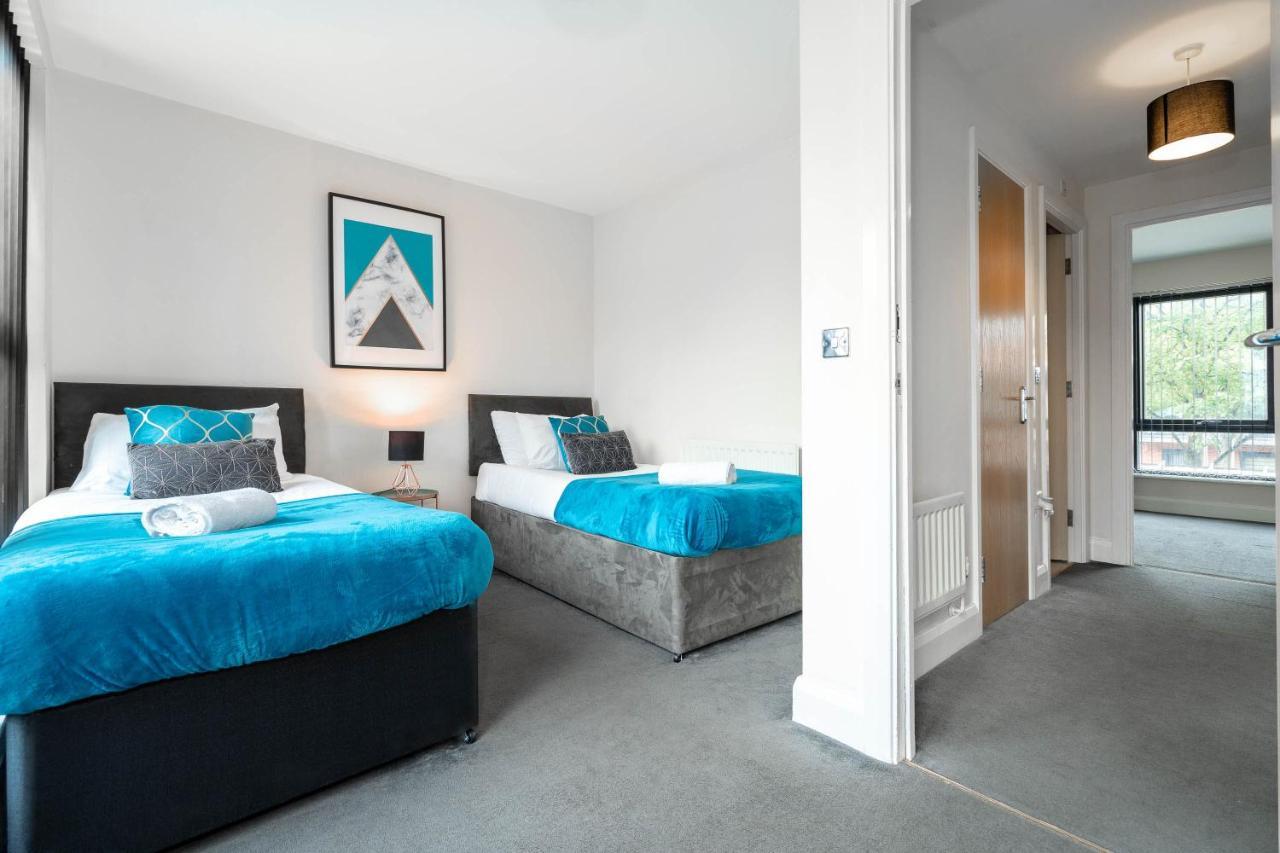 City Centre Townhouse - 3 Bedrooms - Garage - Parking - Top Rated Birmingham Zewnętrze zdjęcie