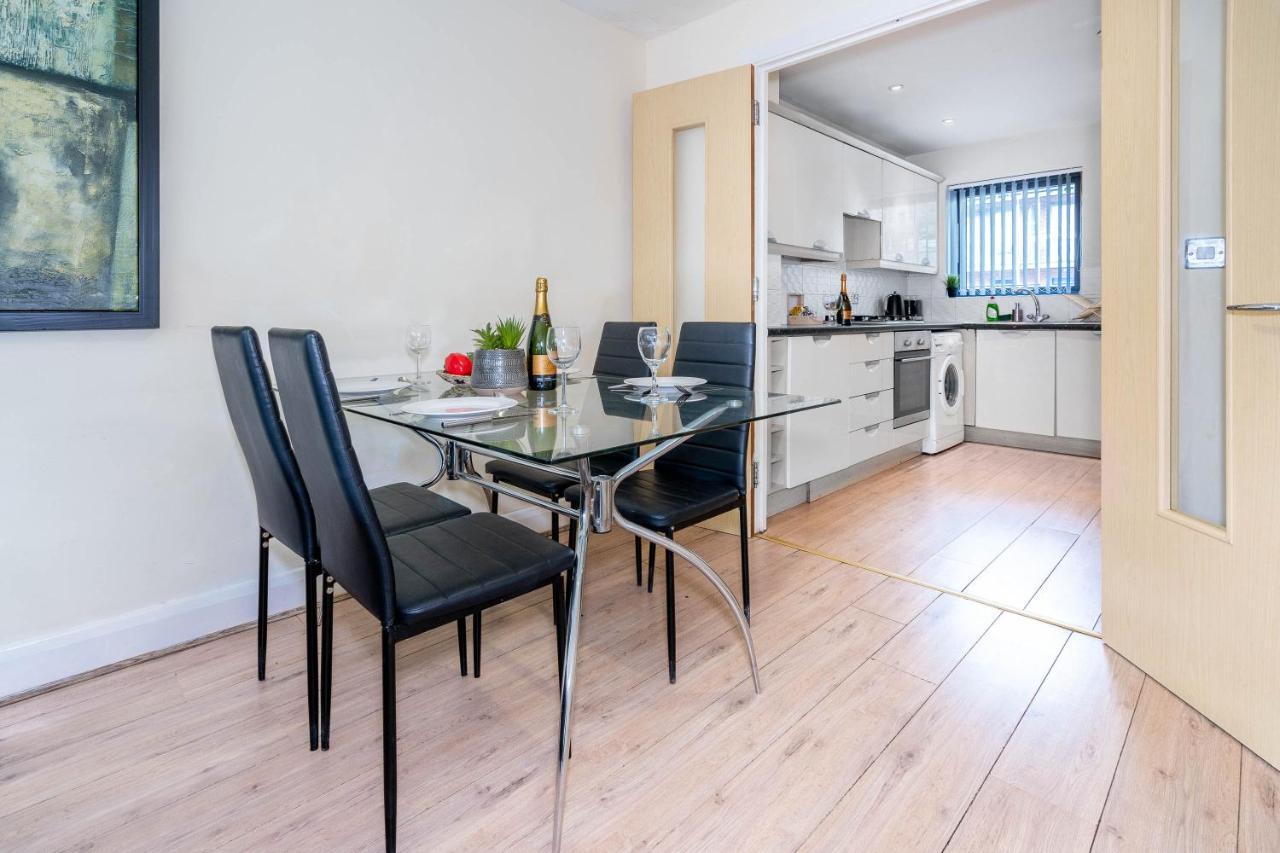 City Centre Townhouse - 3 Bedrooms - Garage - Parking - Top Rated Birmingham Zewnętrze zdjęcie