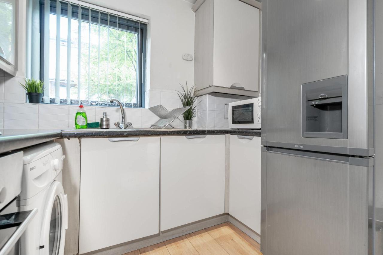 City Centre Townhouse - 3 Bedrooms - Garage - Parking - Top Rated Birmingham Zewnętrze zdjęcie